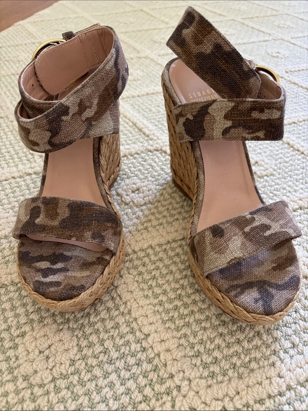 Stuart Weitzman canvas camo wedge sz 8 - Picture 2 of 6